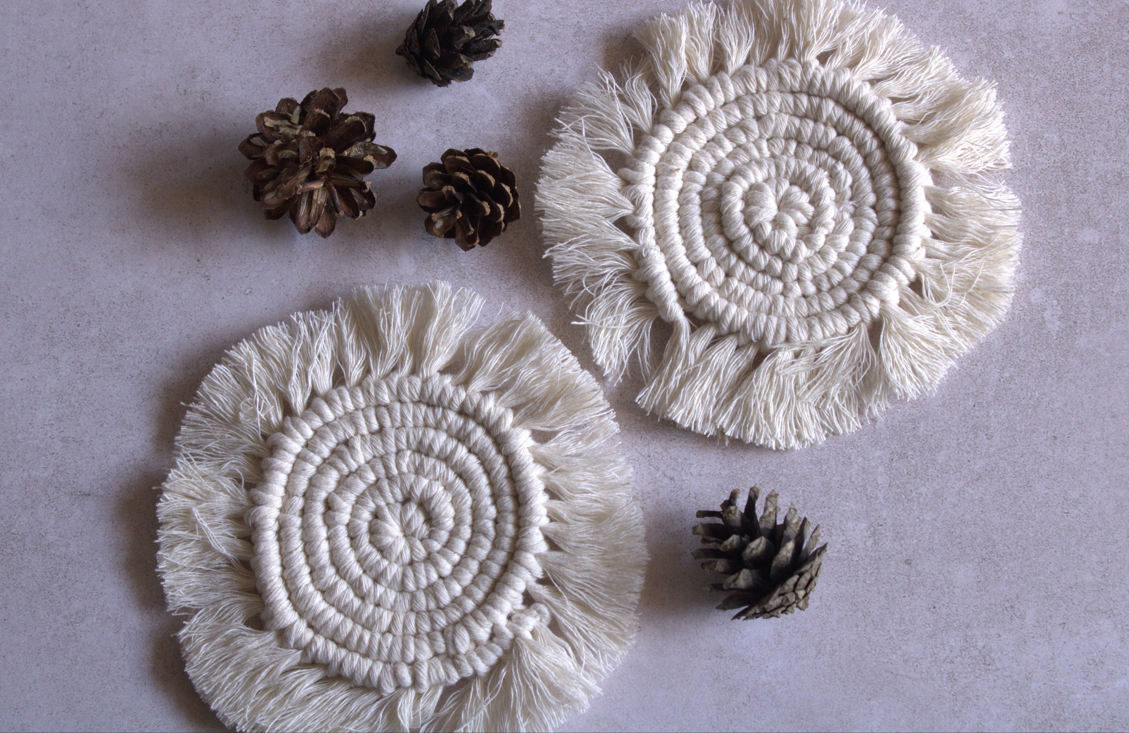 Porta vasos de macramé